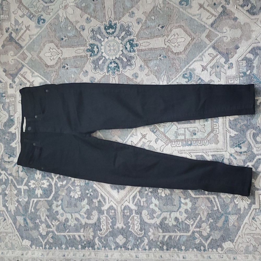 Black skinny jeans
